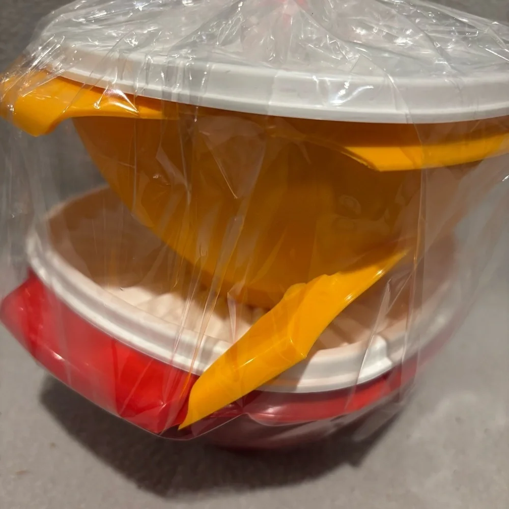 New Tupperware Medium Bowls with Lids yellow and red